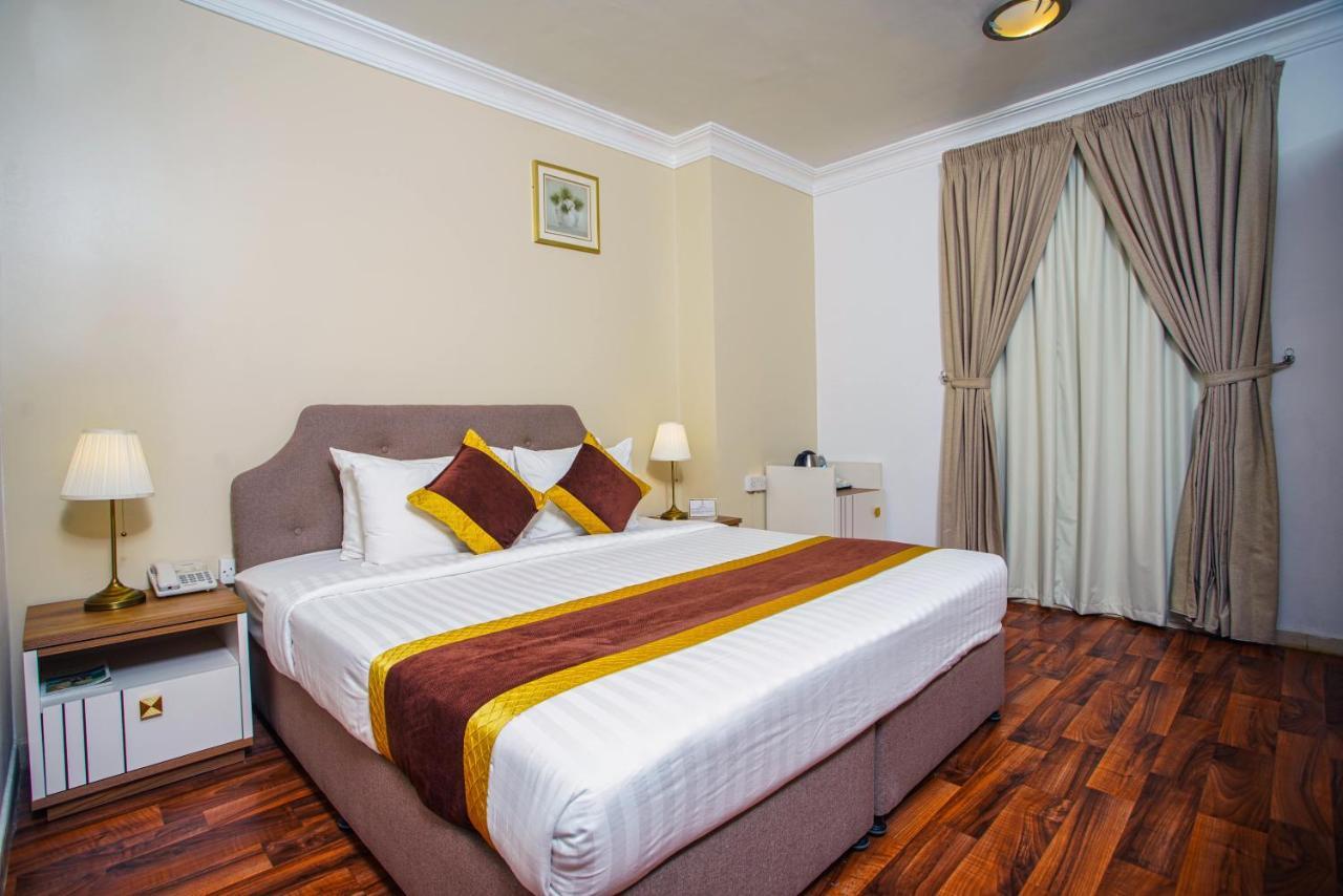 La Villa Suites Hotel Doha Exterior photo